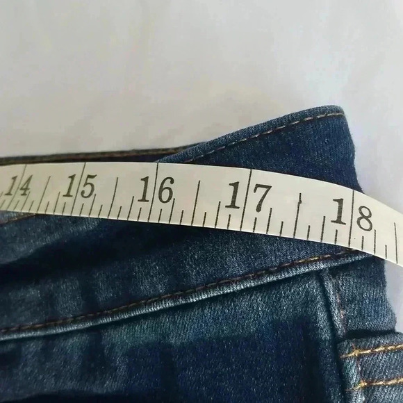 M & S The Sienna Straight jean 18 Short - Picture 6 of 11